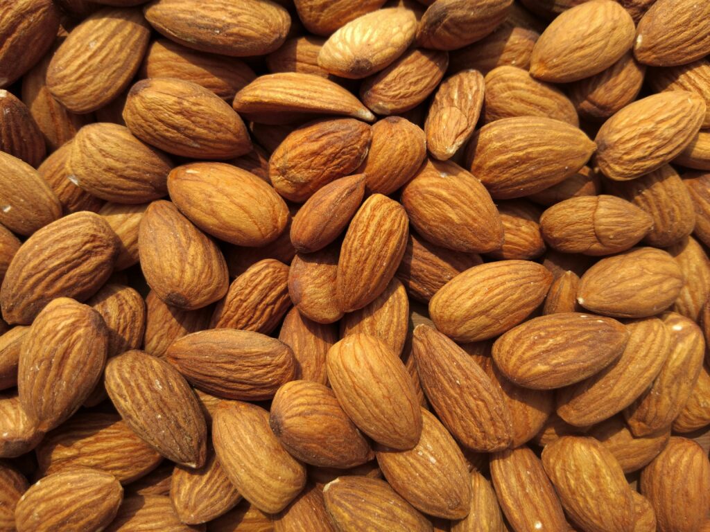 Health Benefits of Almonds soaked in water : Mohit Tandon Illinois