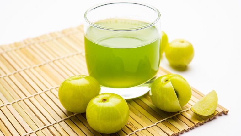 Health Benefits of Amla Juice